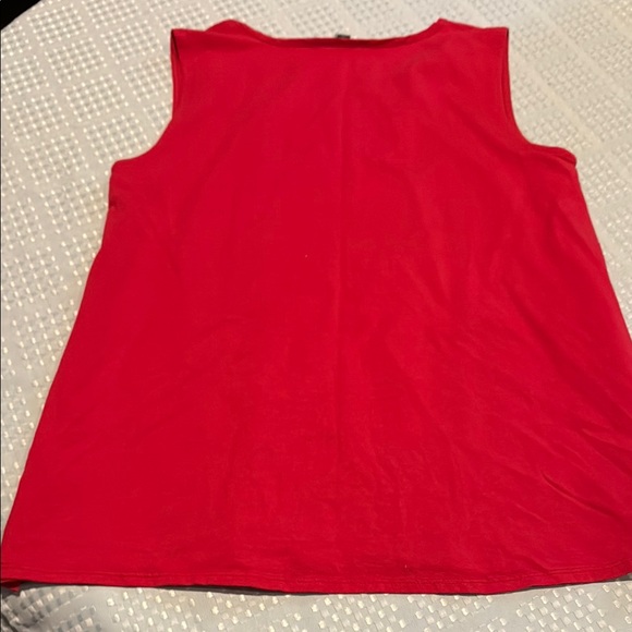 Red Sleeveless Top - Picture 11 of 12